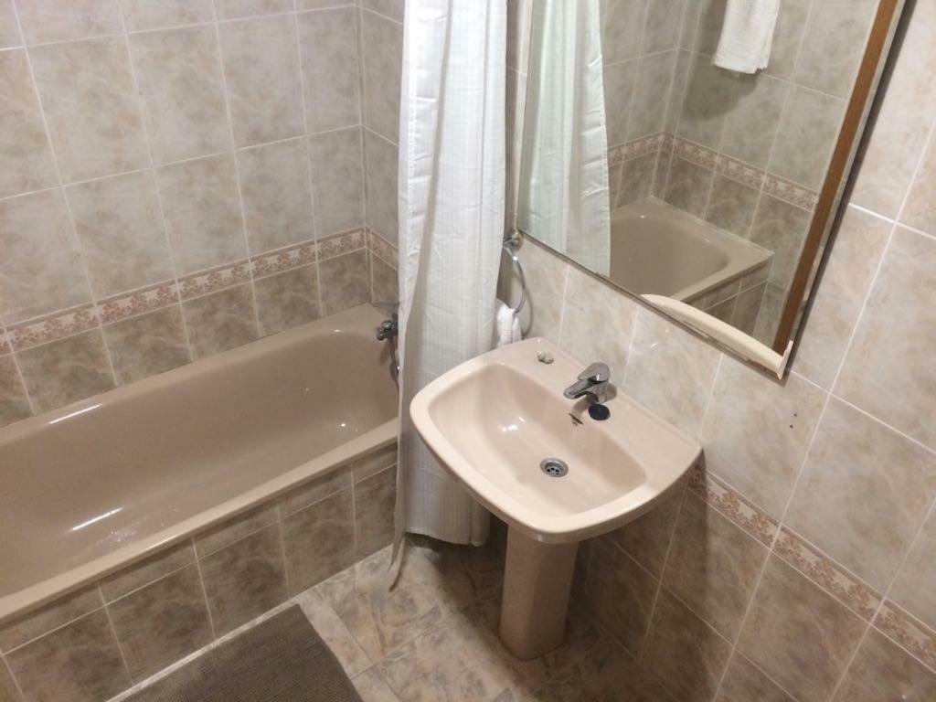 Amplio Y Comodo Apartamento Con Parking Apartment Valencia Luaran gambar