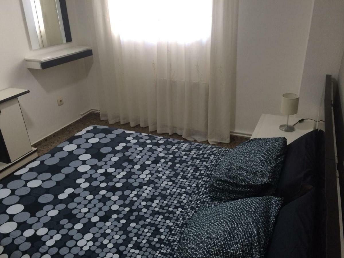 Amplio Y Comodo Apartamento Con Parking Apartment Valencia Luaran gambar