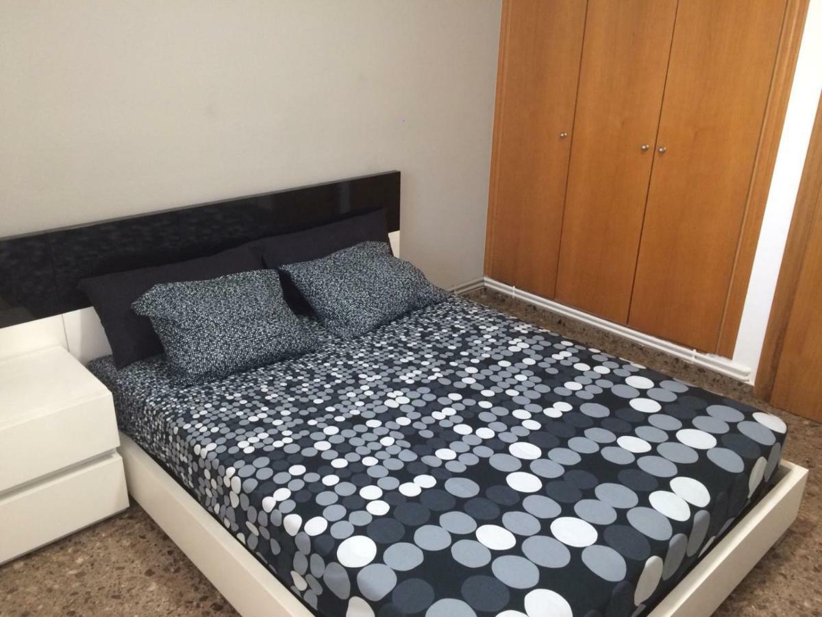 Amplio Y Comodo Apartamento Con Parking Apartment Valencia Luaran gambar
